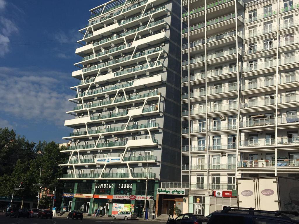 City Center Appartment At The Zhvania Square Tbilisi Eksteriør billede